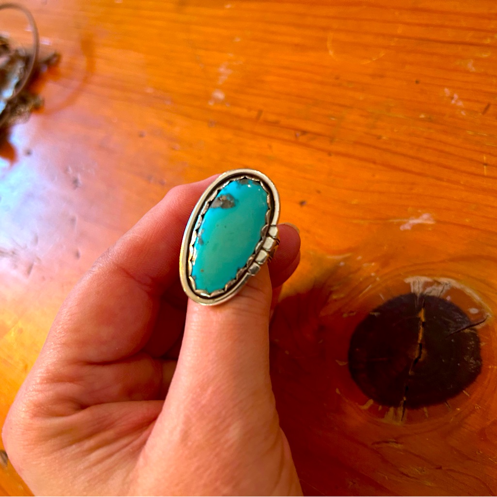 Navajo Vintage Sterling Oval Turquoise Ring W Engraved Band Size 8 92$